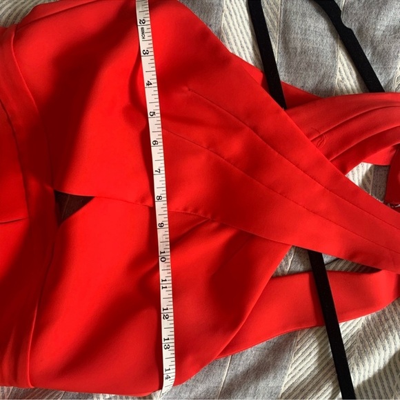 BCBGMAXAZRIA Remmie Open-Back Peplum Halter Top red - Picture 8 of 12
